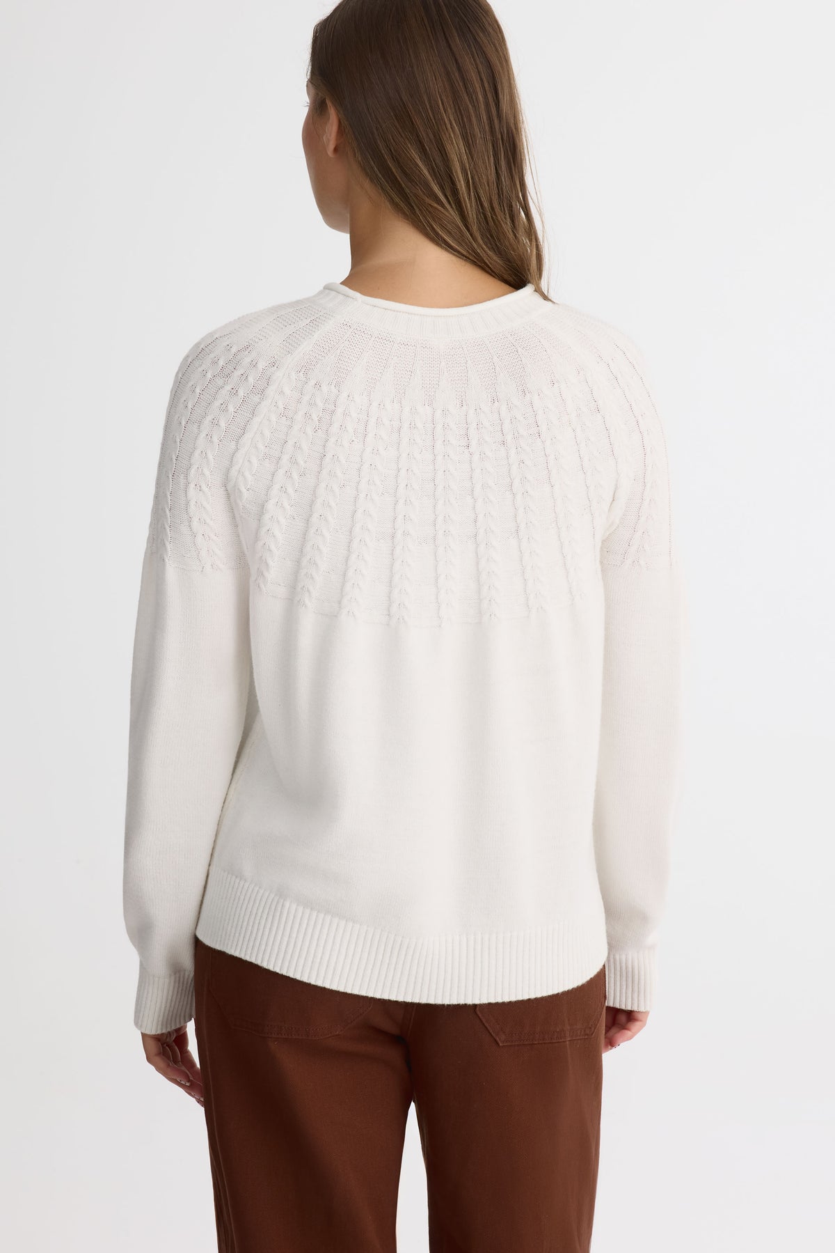 Chandail tricot col rond manches longues – Femme && BLANC CASSÉ