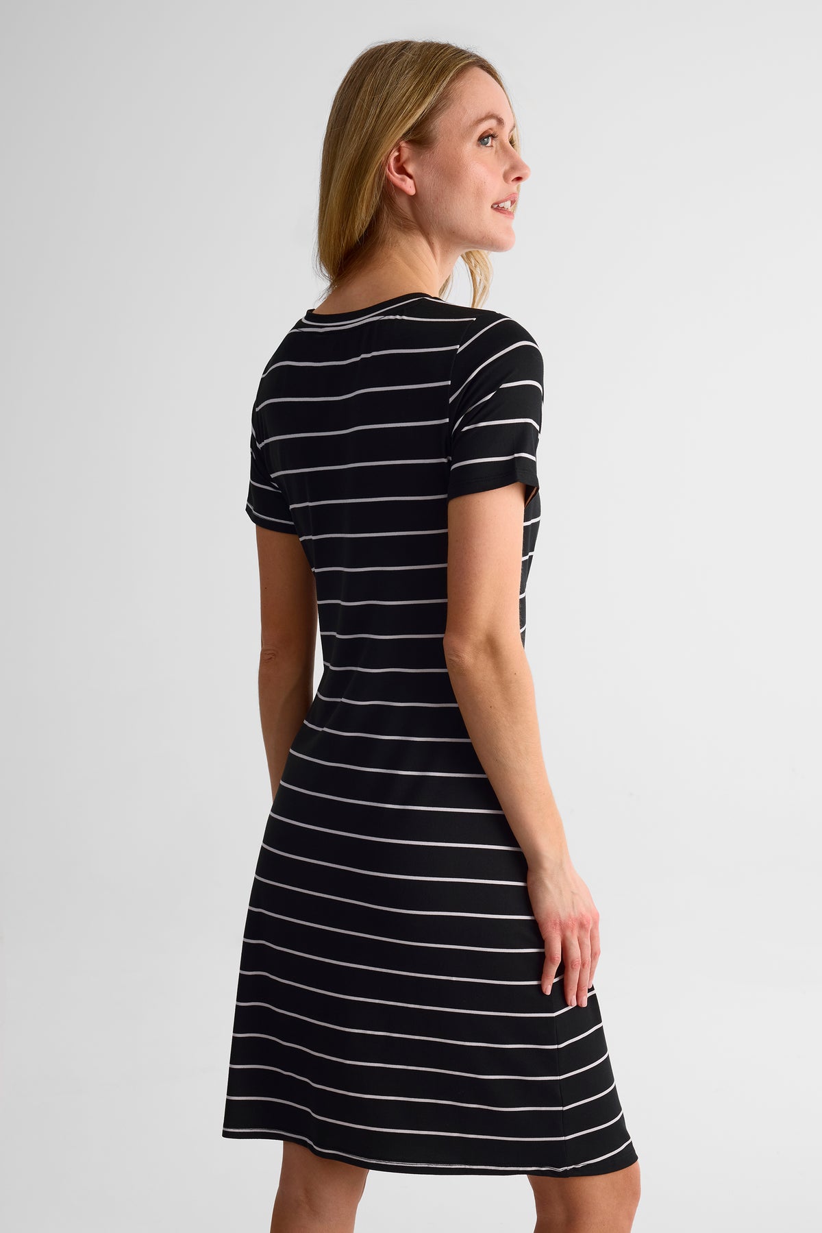 Robe à manches courtes noeud décoratif - Femme && NOIR/MULTI
